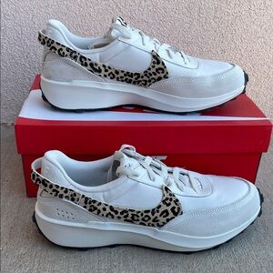 NEW Nike Waffle Debut Sneakers - Woman’s size 11